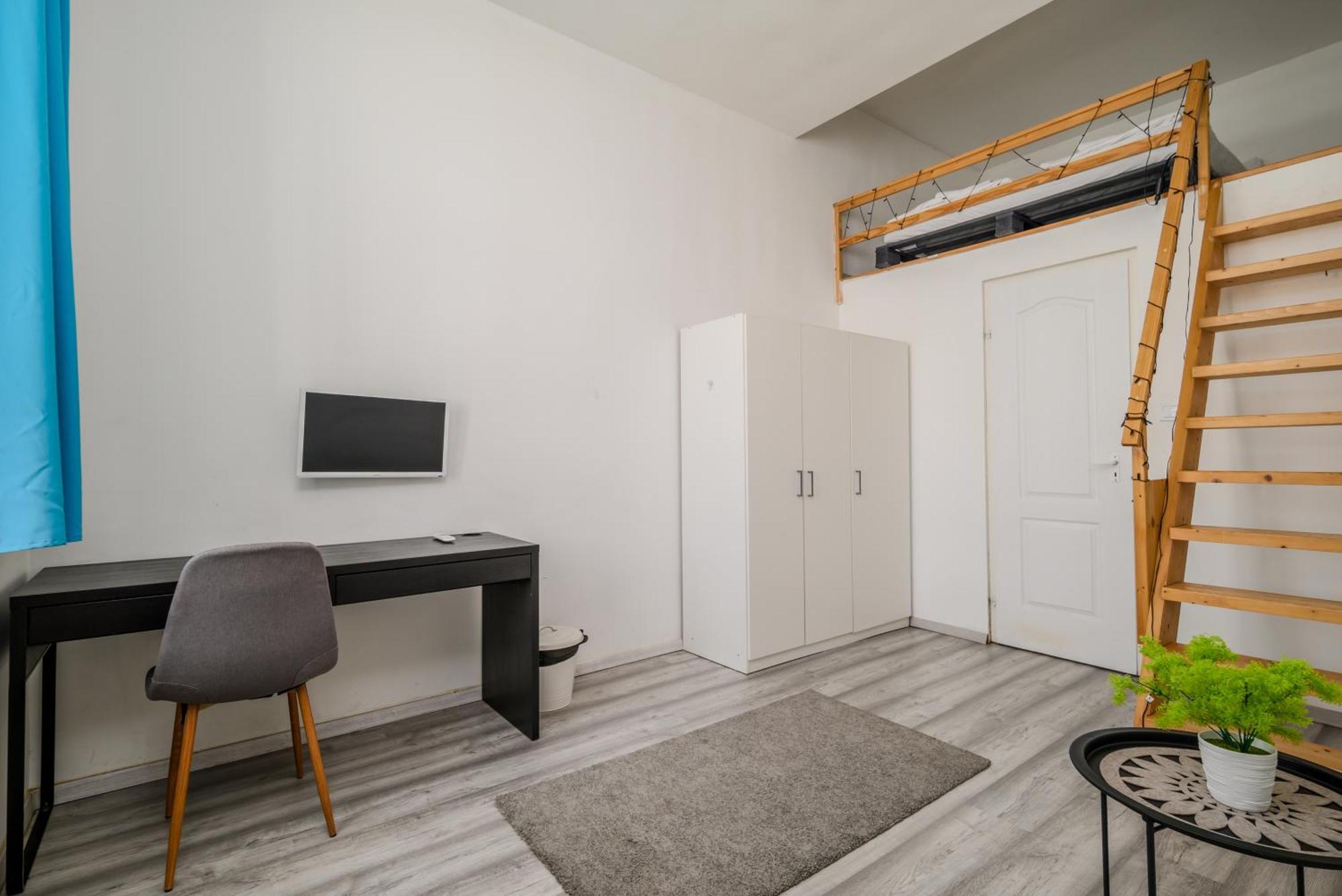 5 Bedrooms Keleti-Home Budapest Eksteriør billede